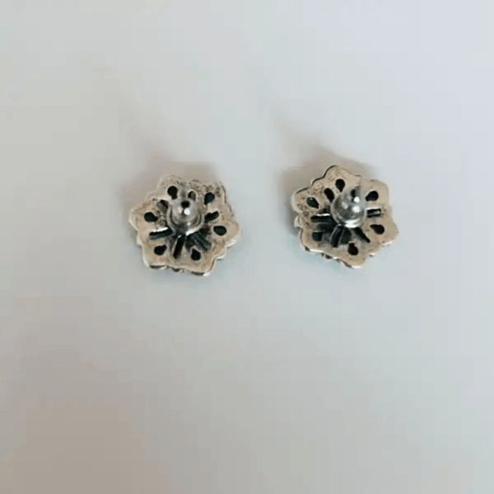 Western Southwestern Flower Shape Silver Plated Turquoise Stud Earrings - Picture 3 of 5